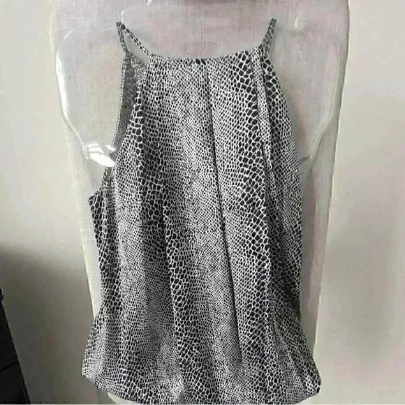 8 piece bundle of women's tops - size xs/s - Picture 9 of 15